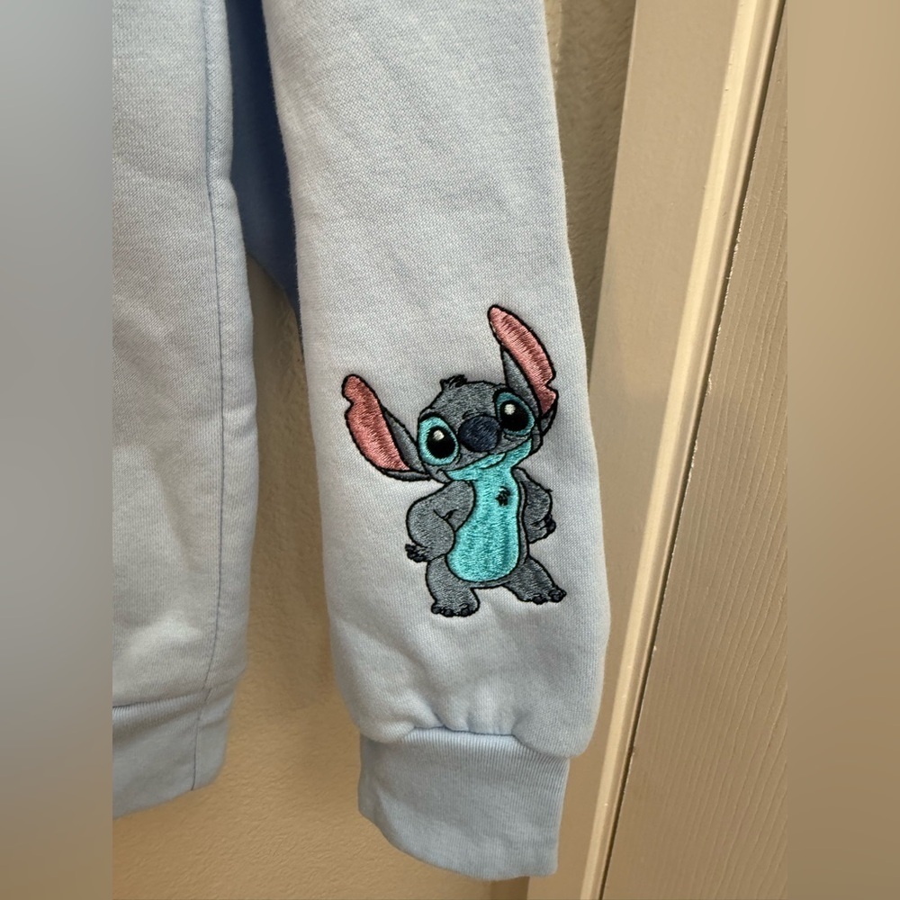 Disney Stitch Women’s Blue Hawaii Ohana Sweatshirt XL - Picture 3 of 8